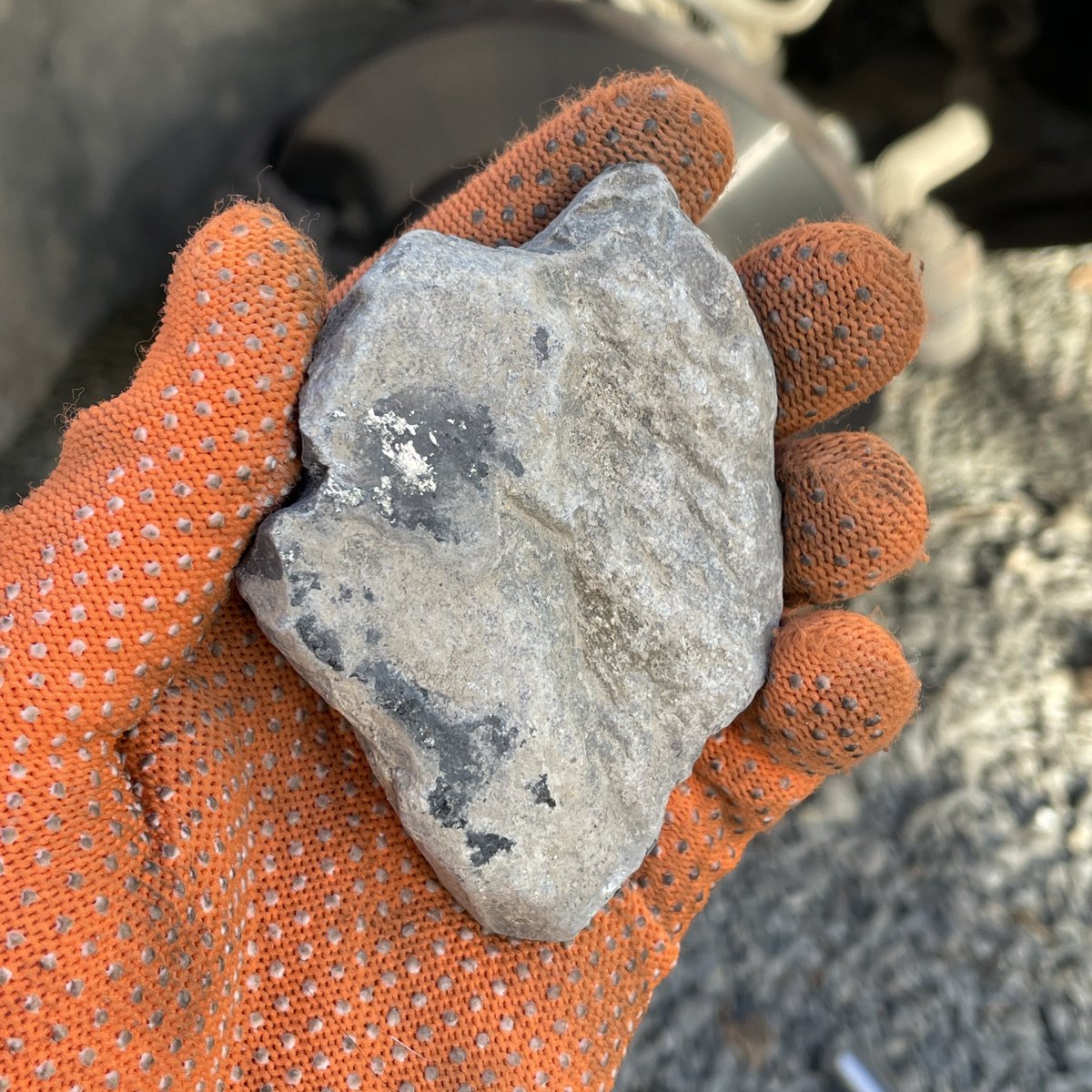 andy_shust's tweet image. Підступна каменюка, яка застрягла у підвісці і загрозливо скрипіла, idi naxyi