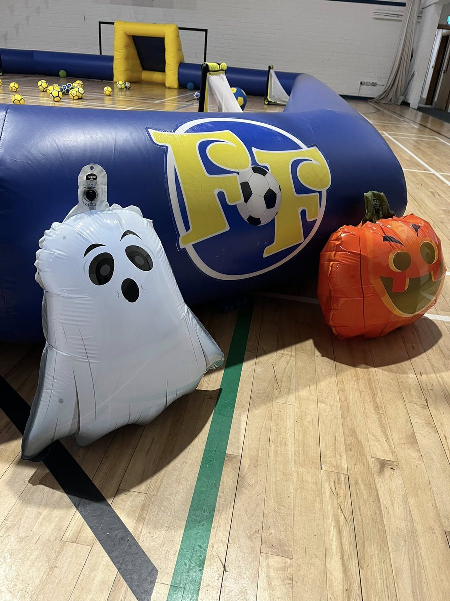 FballFunFactory's tweet image. 👻 MORE SPOOKY SNAPS from our sessions this week! ⁠
Our Football Fun Factory sessions have been full of fang-tastic costumes this week! From spooky skeletons to cool cowboys, just check out some of the creative and fun outfits from some of our sessions.⁠
⁠