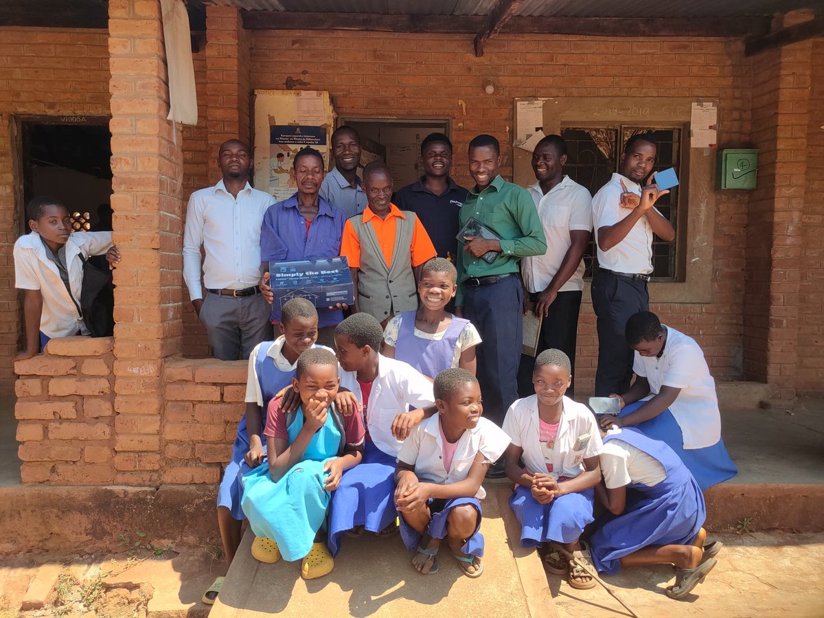 🌞 Yesterday, Empower Malawi installed a solar-powered lighting system at Mthabithabi Primary School, Mzenga Zone, Nkhata Bay! 💡

Learners, teachers &amp; the village head celebrated — many even registered to power their homes too! 🌍⚡

Thanks to @SunnyMoney &amp; <a href="/NextEFoundation/">NextEnergyFoundation</a>