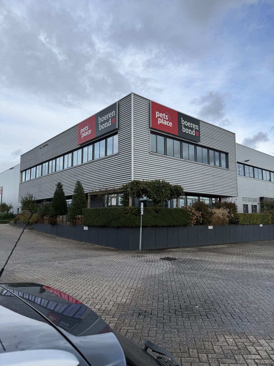 Toob_Alers's tweet image. En ja ik heb gewoon een leuke ‘job’ - Pets Place | Boerenbond ~ IJsvogelgroep &amp;gt; op visite.  Ede

#Kern #Retail #Vastgoed