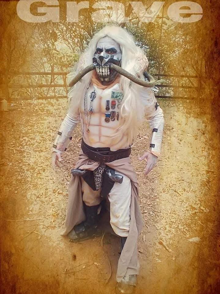 Abdiel881658's tweet image. Me as Mad Max's Immortan Joe. Costume and props by #monstermorguetutorials #monstermaker #abdielsmadlab