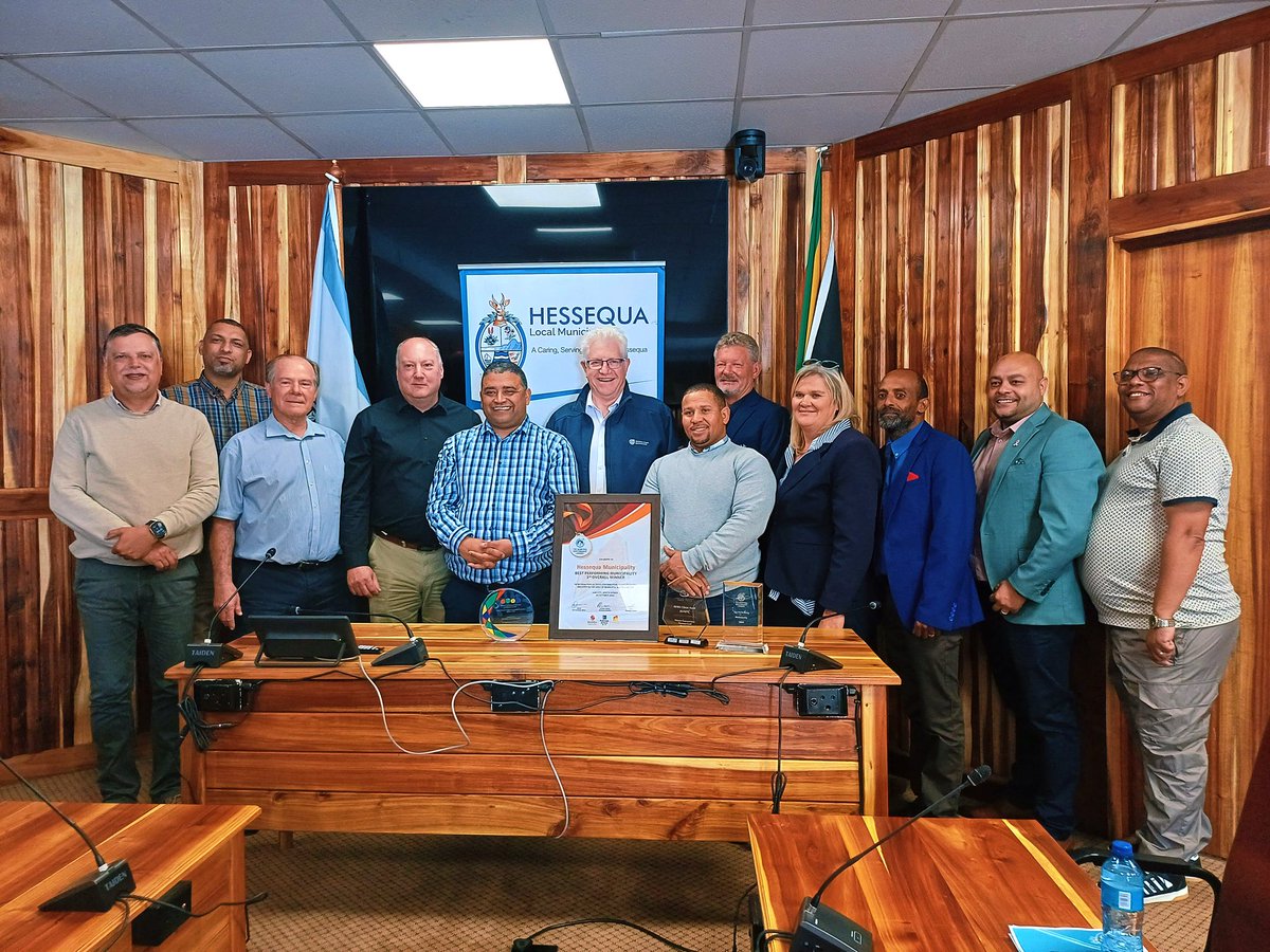 Dis lekker in Riversdal! 
From seeing the exciting progress at the Hessequa solar project which was announced earlier this year to meeting the dedicated team at Hessequa Municipality and stopping by the Riversdale Clinic, it’s inspiring to see how this community is creating jobs.