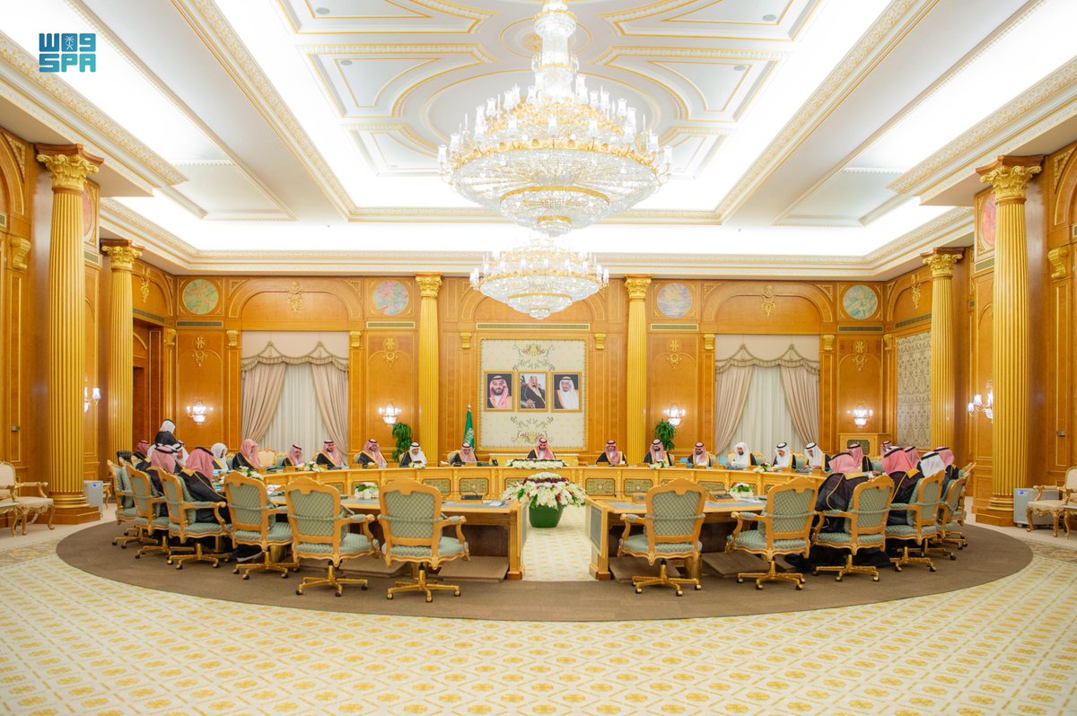 #مجلس_الوزراء يُعرِب عن شكره لقادة ورؤساء حكومات الدول الشقيقة والصديقة على المشاركة في النسخة (التاسعة) لمؤتمر #مبادرة_مستقبل_الاستثمار المنعقد بالرياض، ويتطلع إلى أن يسهم في تجسيد الرؤى بإستراتيجيات عملية تدفع العمل الدولي المشترك نحو كل مجهود يخدم التنمية والازدهار في العالم