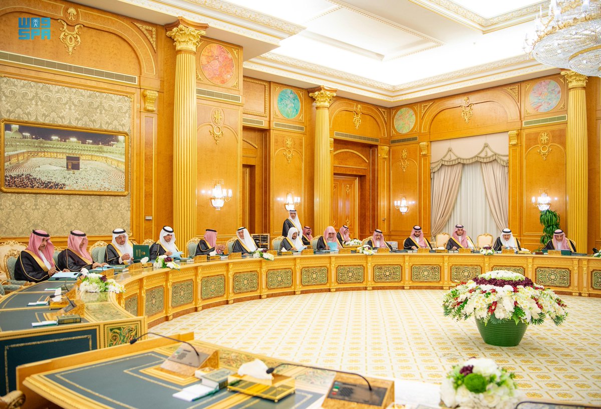 #مجلس_الوزراء يُتابع تطورات الأوضاع في المنطقة والعالم والجهود الدولية المبذولة بشأنها، ويُجدّد إدانته بأشد العبارات مصادقة الكنيست الإسرائيلي على مشروعي قانونين يستهدفان فرض السيادة على الضفة الغربية والمستوطنات الاستعمارية غير القانونية، والتأكيد على دعم الحق الأصيل والتاريخي