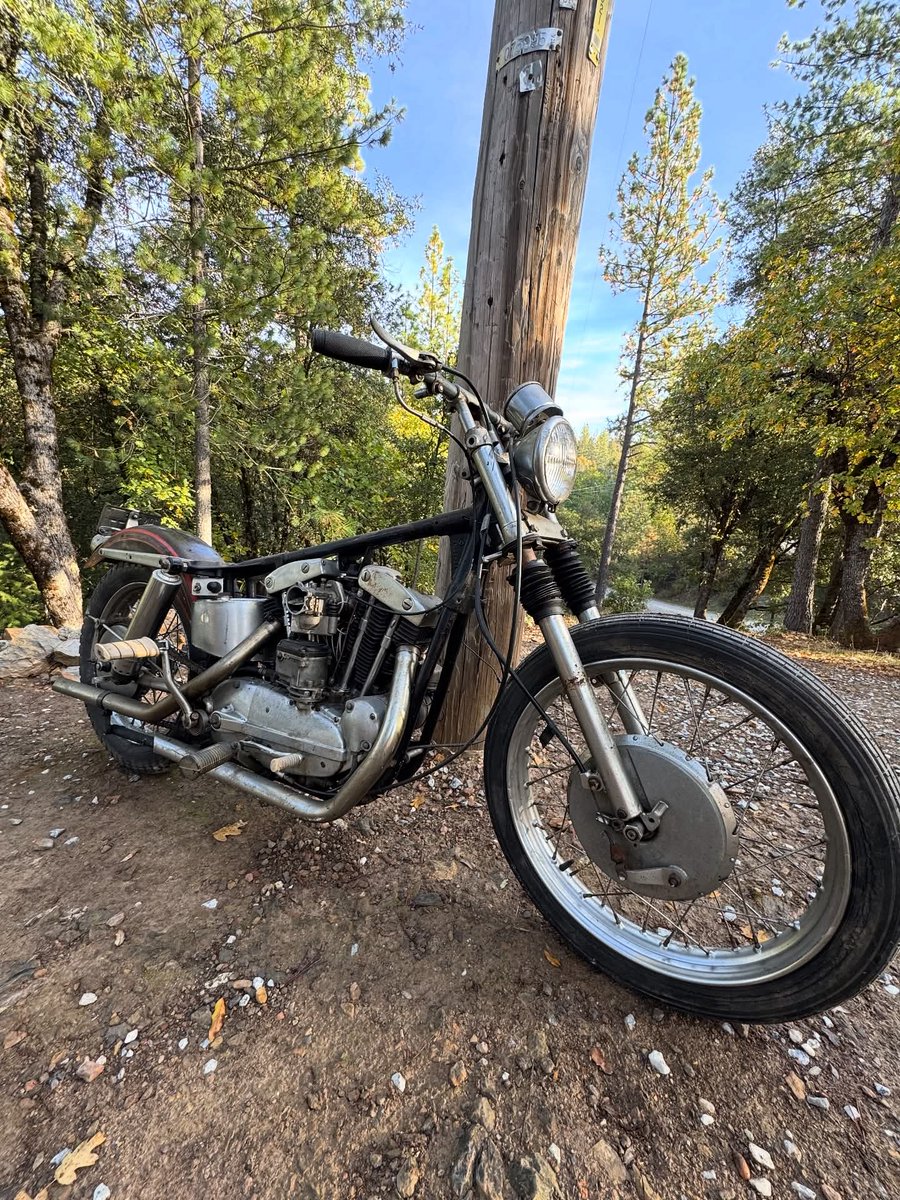 TheCycleSwap's tweet image. FOR SALE: first year 1957 Ironhead. Cool bike, killer condition, tons of original parts. Kicks over but isn’t running, sold with a bill of sale. FOLSOM CA $4,500 obo