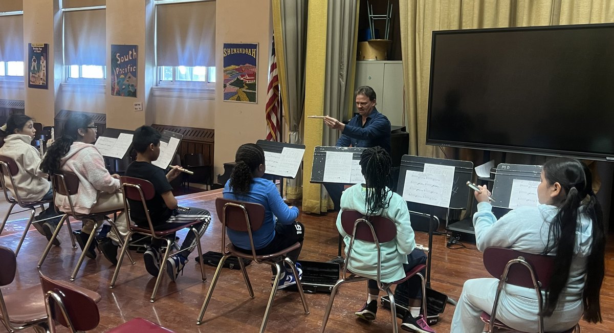 FpcaWest's tweet photo. Mr. Heckler’s GW band program is off and running! Students are learning how to position their flutes and produce sound, getting into the groove of their instruments. The excitement is building—stay tuned for our winter concerts! #WherARTS https://t.co/1x2yg1BOFM