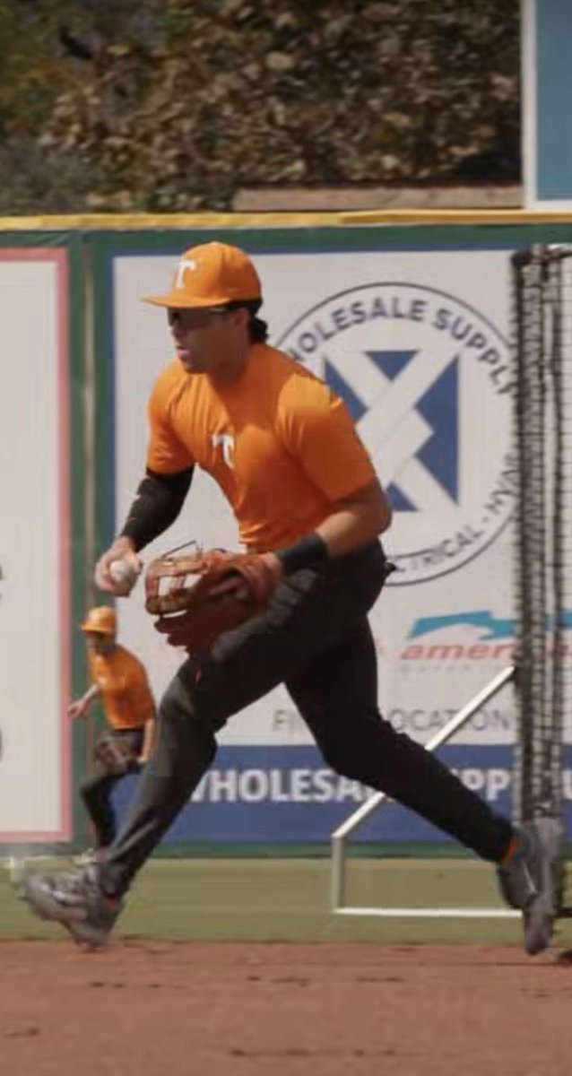 Time flies.. Happy 21st B-Day <a href="/finleybates06/">Finley Bates</a>  Love you Buddy 
🧡🧡🧡🍑🍑 🍑#proud