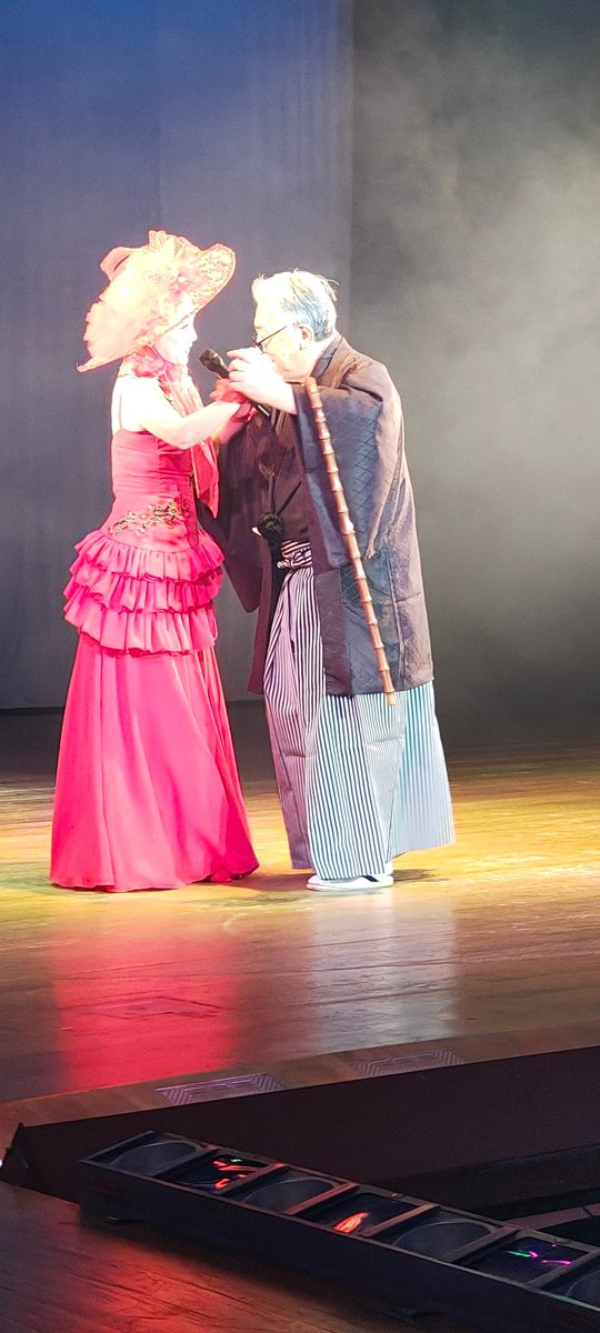 liGLuXzoAdKX9qJ's tweet image. 康楽館2025常打芝居大千穐楽おめでとうございます✨
前代未聞のハプニングで2時間遅れの開演、劇団ゆめいろの演者さんも動じる事なく進めましたが、最後の挨拶ではカミカミのハプニング笑
たくさん愉しませて頂きました！
ありがとうございます✨
#康楽館 #劇団ゆめいろ