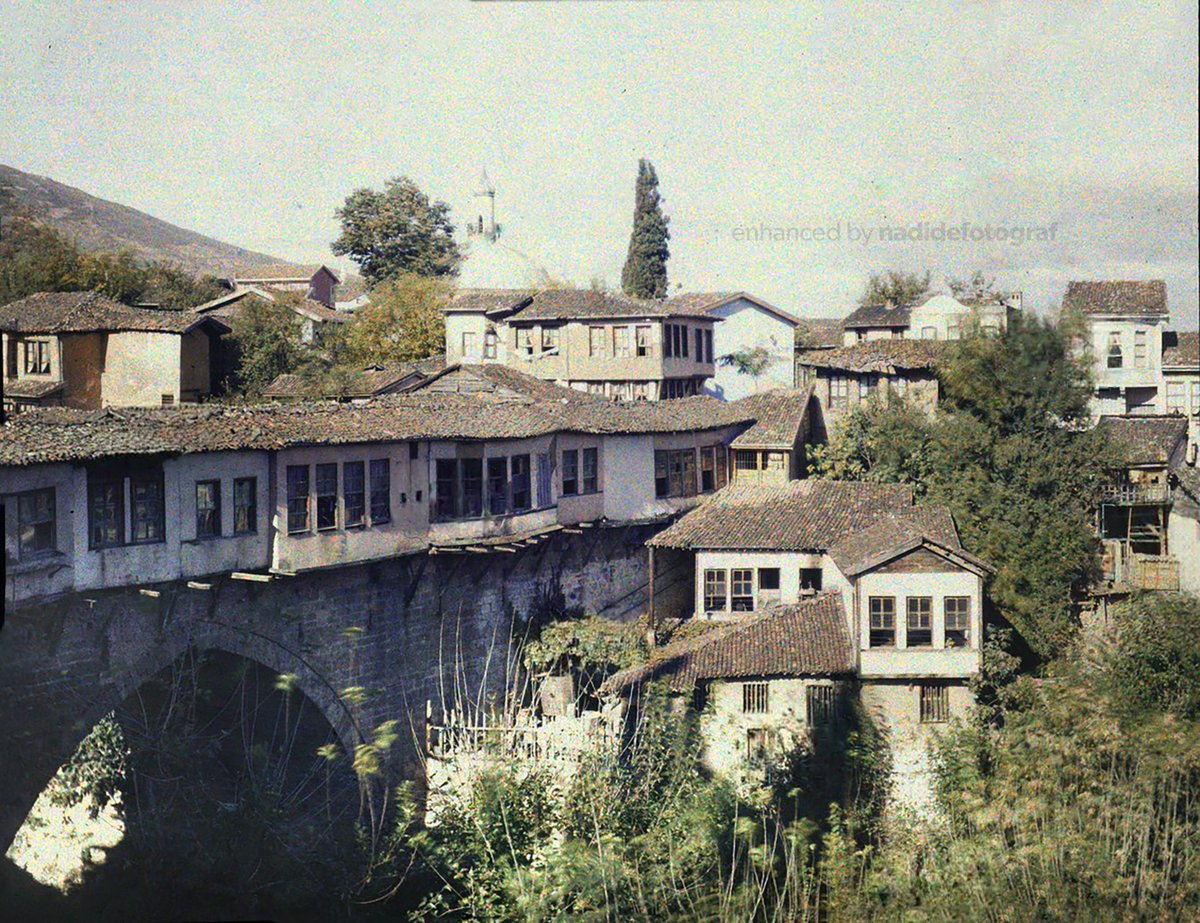 Bursa Irgandı Köprüsü, 1908-10
📷 Jules Gervais-Courtellemont