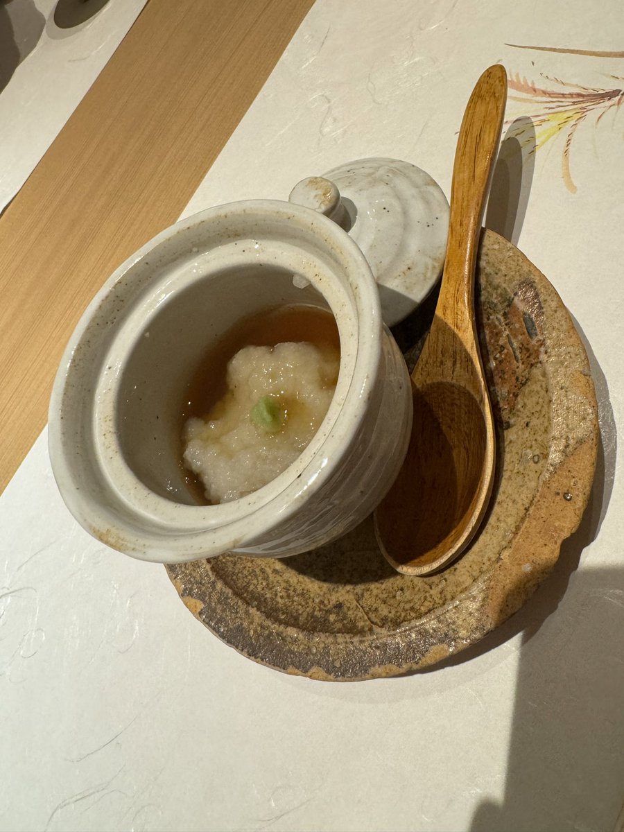 お店の人ら3人に囲まれながら会食してます。

アウェー感やばいです。

でもここのお店の人優しいし稼げる店舗です🥹

🚗スペ105~ アベ8~