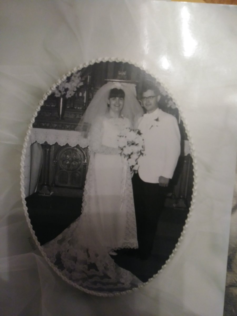 32 years ago today I lost my mom to cancer. There is not a day that goes by that I don't think of you Mom... FUCK CANCER