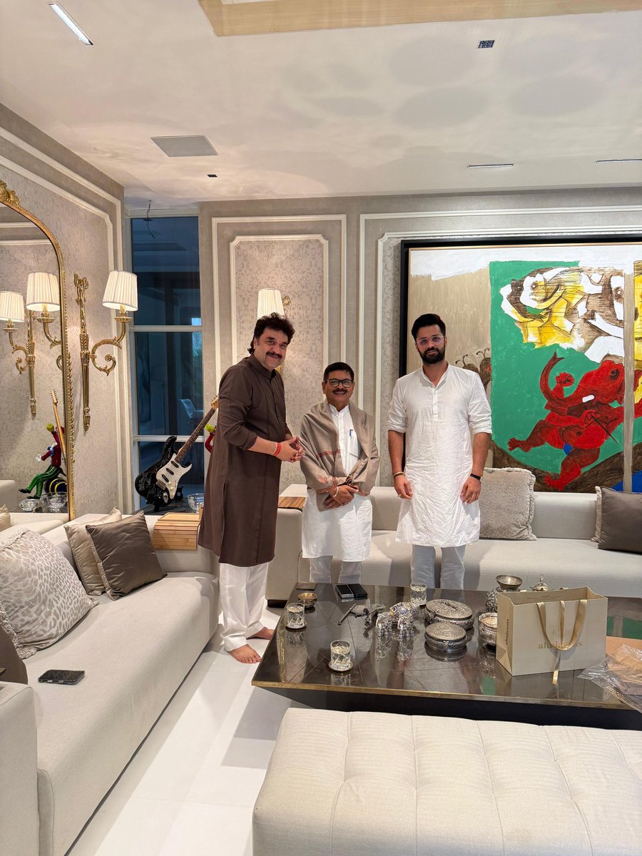 भारतीय जनता पार्टी हरियाणा प्रदेश संगठन मंत्री माननीय श्री फणीन्द्र नाथ शर्मा जी के साथ आज हमारे नई दिल्ली आवास पर सांगठनिक मामलों में विस्तृत राजनीतिक चर्चा हुई। अपने दूरदर्शी विचार, ऊर्जावान नेतृत्व एवं आम जनमानस की नब्ज़ को पहनानने वाले सम्माननीय श्री  फणीन्द्र नाथ जी के साथ