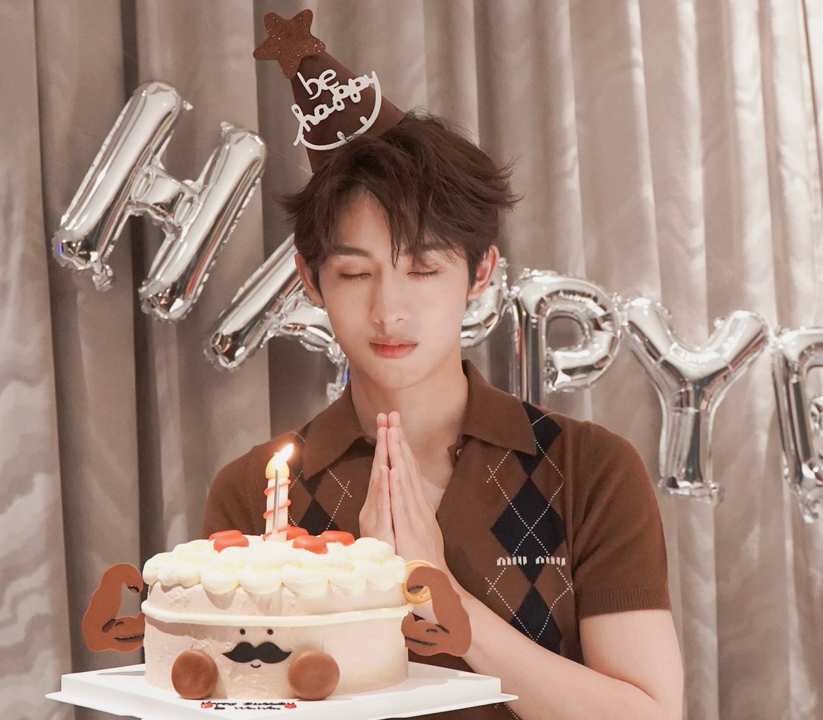 Let's WINWIN #Yexian 🍃🦁 tweet media
