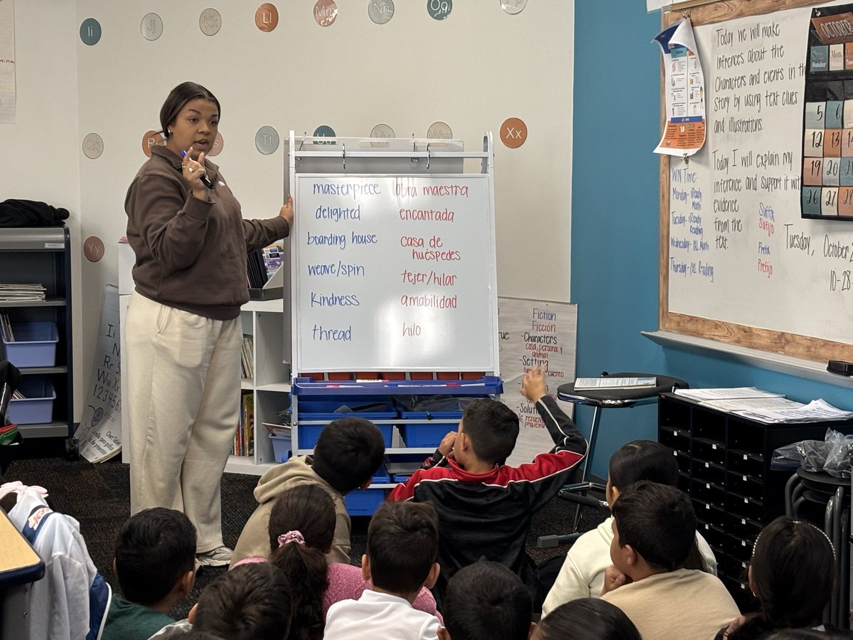 stephanier29559's tweet photo. Fasken Dual Language!
Ms. Cisneros’ 3rd graders soared today as she implemented the PVR (Preview-View-Review) strategy beautifully. She scaffolded learning by previewing key vocabulary before the English component—great intentional language support! @faskenelem @Bilingual_ESL https://t.co/h5RSEf8DQV