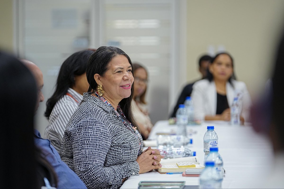 PromesecalRD's tweet image. 👥 Directores y encargados de PROMESE/CAL participaron en una jornada evaluativa para fortalecer nuestros servicios.
💡 Comprometidos con la eficiencia, transparencia y mejora continua🇩🇴
#PromeseCal