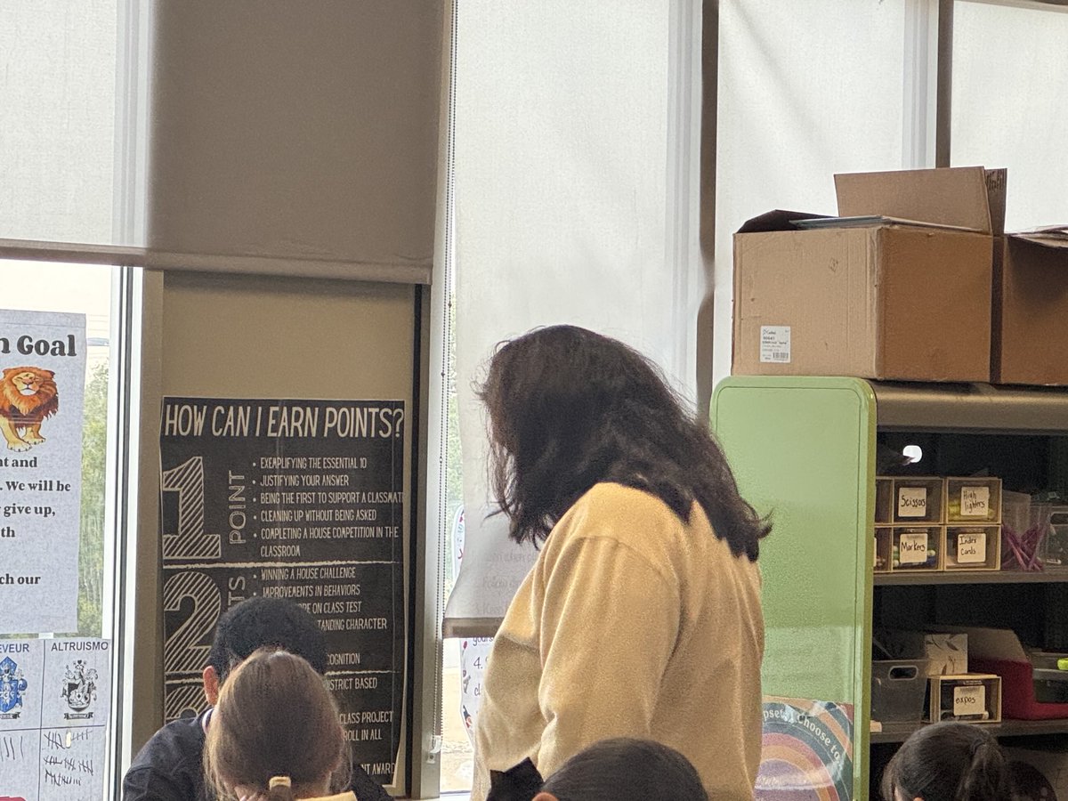 DrSDHoward's tweet image. Coming back in from PE, Mrs. Sanchez’s 4th graders get right to work with morning meeting and sentence fix-it - revising and editing. #Notimewasted #StudentExperience ⁦@bunche_elem⁩ of