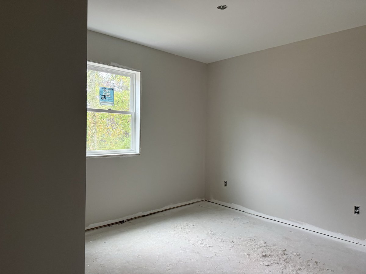 Same layout. Higher ceiling. Immediate different feel in walking into the room.

<a href="/moseskagan/">Moses Kagan</a> might be onto something