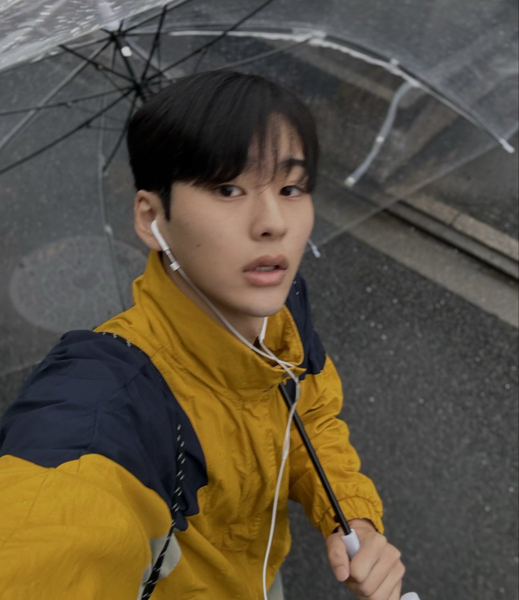 manahirotostaff's tweet photo. 雨だけど外に出てみたら割と新鮮だった＾＾ https://t.co/rAyHgaic9k