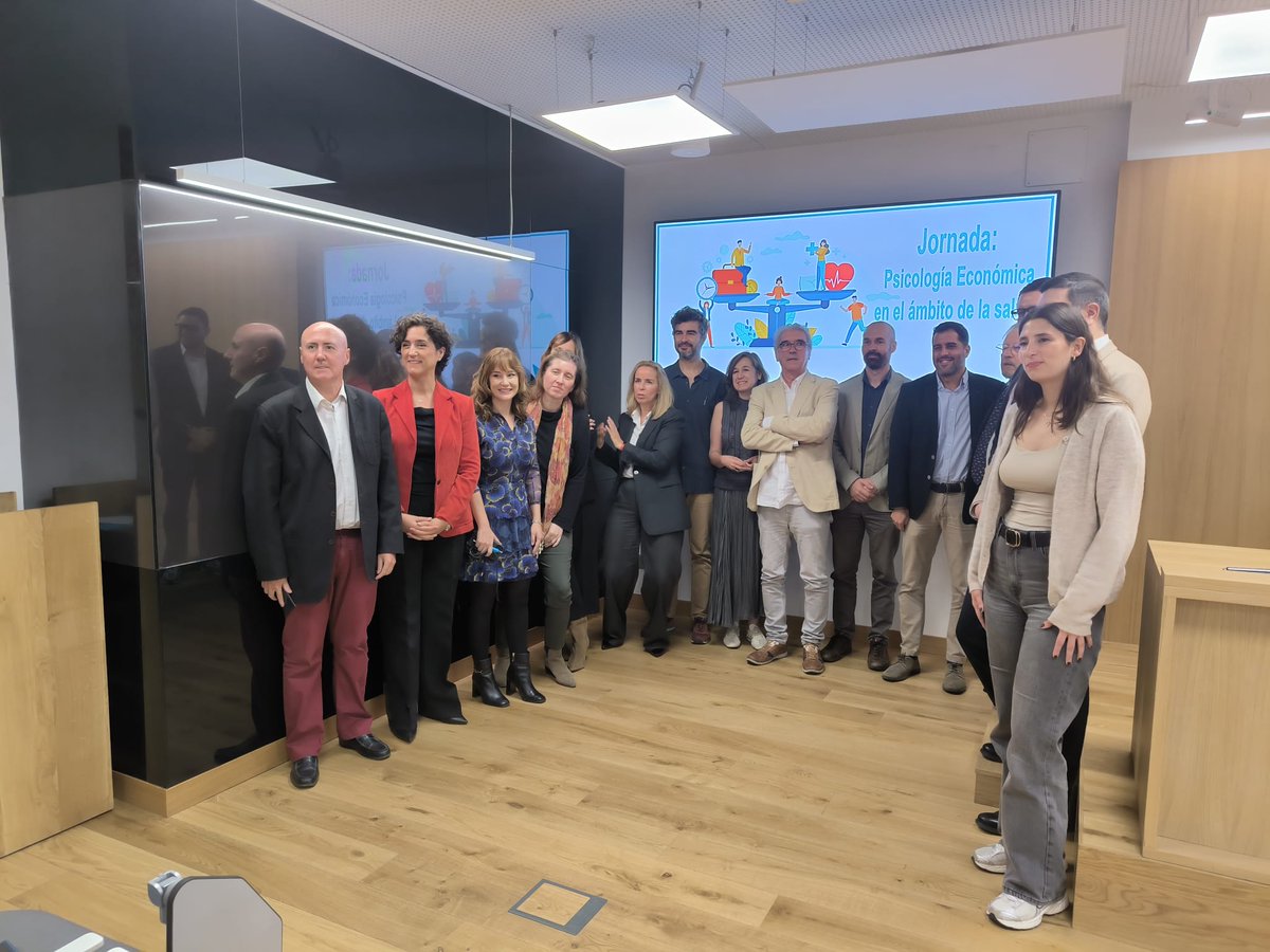 Ha sido un verdadero honor presentar en la IV Jornada de Psicología Económica en el ámbito de la salud organizada por el <a href="/CopMadrid/">Colegio Oficial de la Psicología de Madrid</a>.

Pudimos compartir ideas, experiencias y reflexiones sobre cómo la psicología económica puede mejorar la toma de decisiones en salud, y aprender