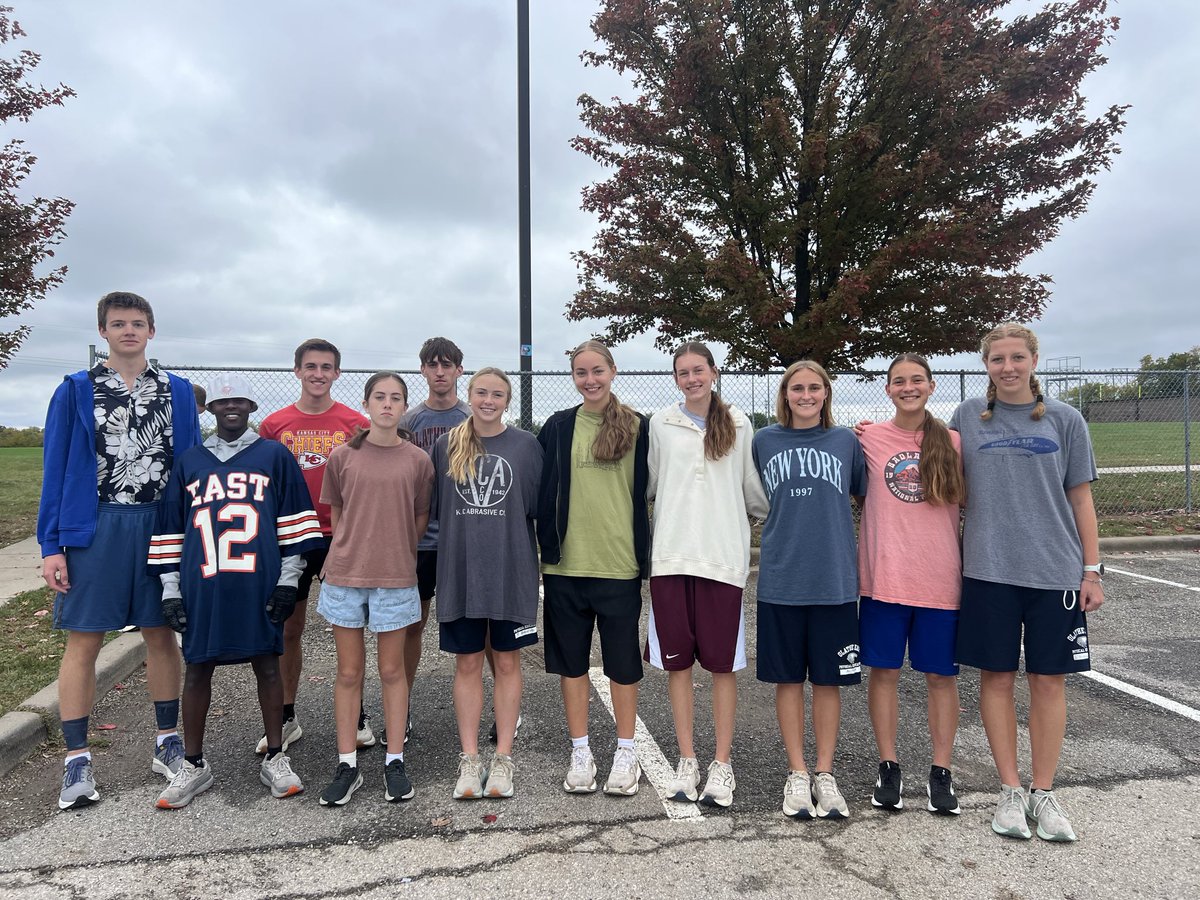 OEHawksXC tweet media