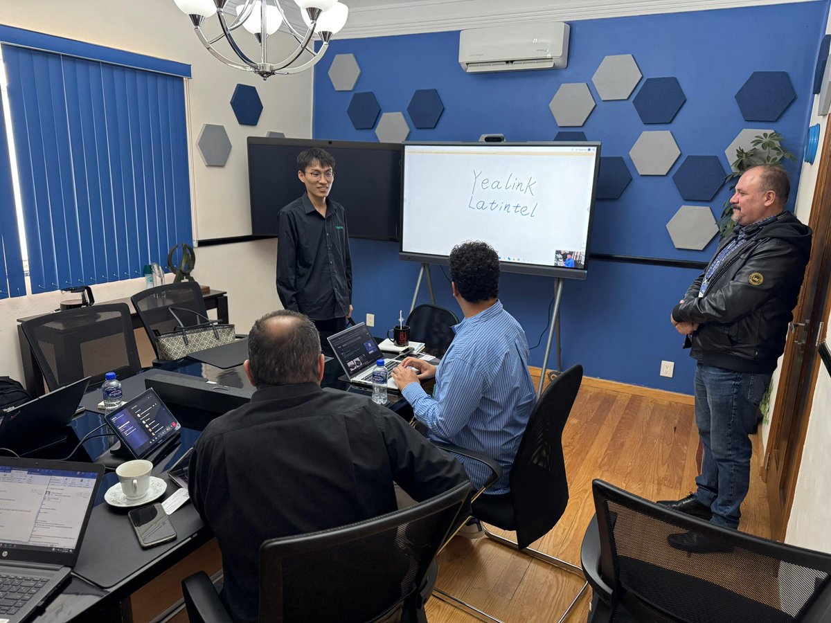 Visita de directivos y técnicos de <a href="/YealinkNews/">Yealink Official</a>, la nueva marca que estamos lanzando, a nuestras instalaciones. Hubo capacitación de la marca y el refuerzo de nuestro compromiso mutuo por traer las mejores soluciones a México. ¡Muchas gracias por su presencia!