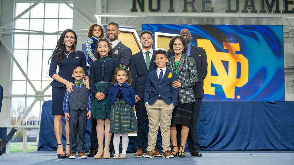 rescalvo_luis's tweet photo. My coach, Not only leader of men , but a man that values family , religion , and faith that knows about respect , honor and loyalty. God bless you coach We love You .  @NDAlumni @NDFootball @ClutchSportsND @BGInews @Insidetheirish @NDrecruiting01 @NotreDame https://t.co/GZydux7Ruk