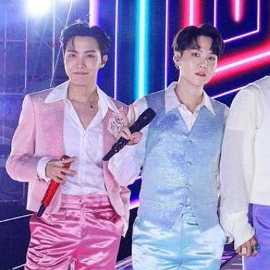 btsasmusicals's tweet image. hobi and yoongi as michele &amp;amp; romy in romy &amp;amp; michele: the musical