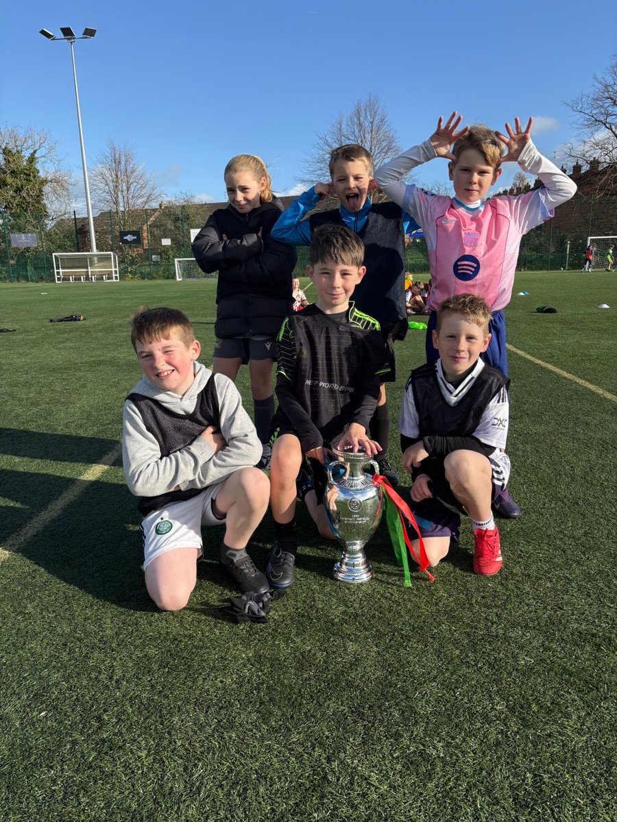 EvoSoccerSkills's tweet image. Evo’s Halloween Euro’s Winners👏👏🏆⚽️ #Evos

Get booked in for the rest of the week folks