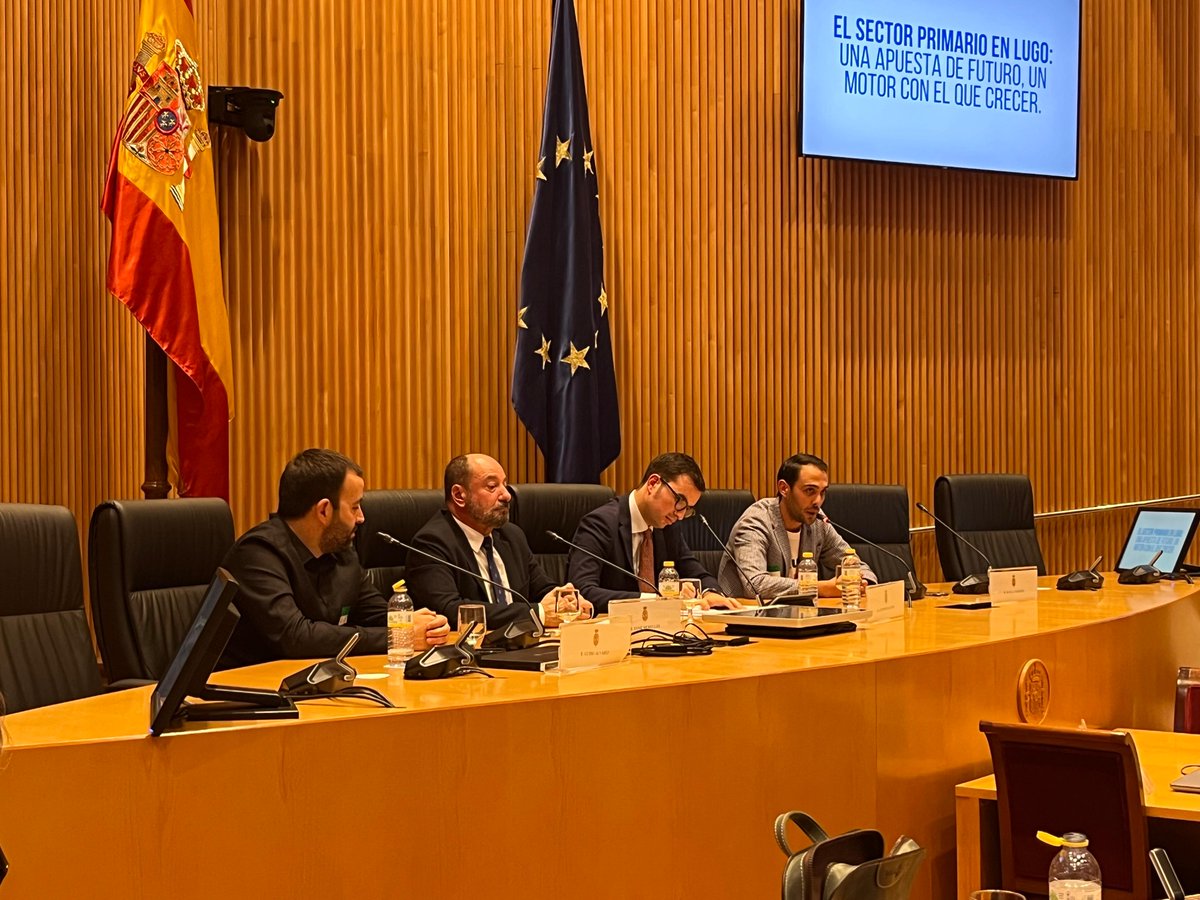 Manumasva's tweet image. Ayer celebramos un debate en @Congreso_Es para hablar de Lugo y su sector primario. Gracias a los ponentes por acompañarnos y por ser los mejores embajadores de lo que se hace en nuestra tierra
@guido_guia, @carmen_lence, @innogando, @hugocriado6, @GranjaCampomayo, @PazodeVilane