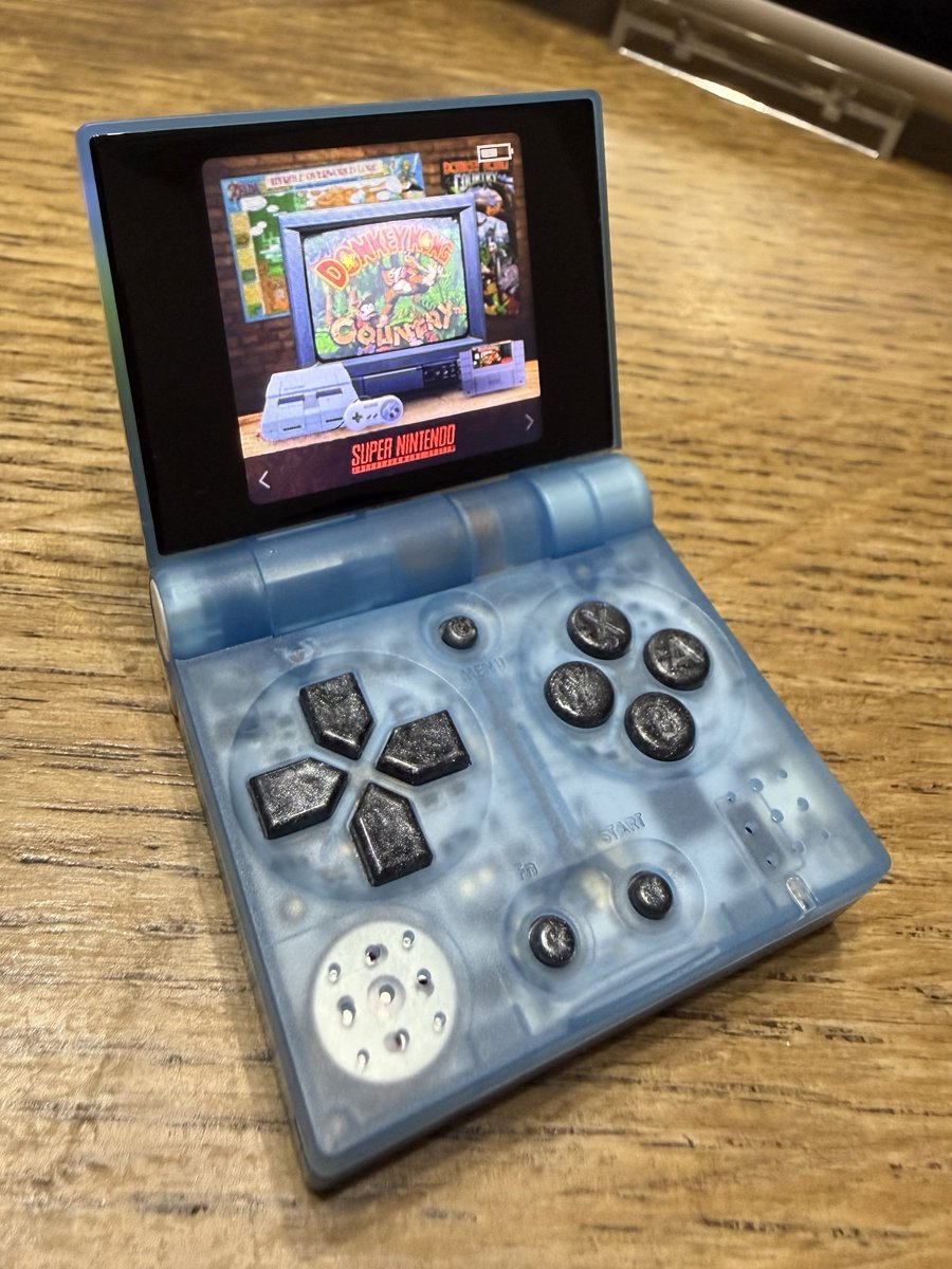 various_rb1's tweet image. 風邪で一家全滅してましたが本日完成ボタンです
#MANGMI
#FunkeyS