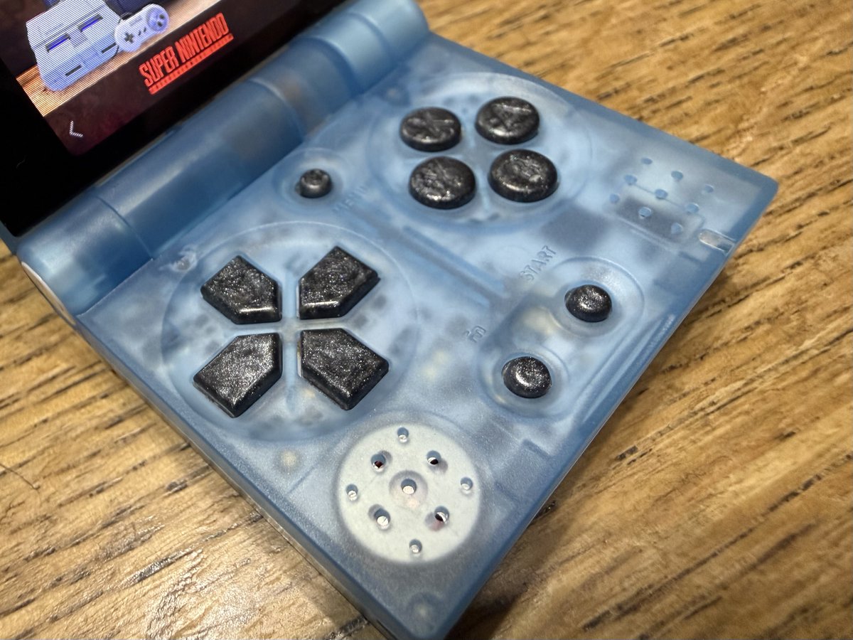 various_rb1's tweet image. 風邪で一家全滅してましたが本日完成ボタンです
#MANGMI
#FunkeyS