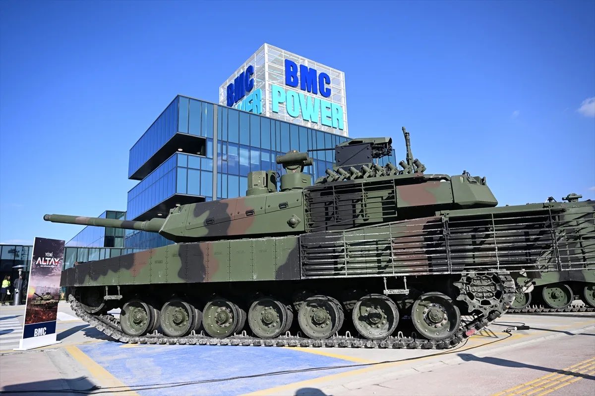 Alanında Avrupa’nın ilk üç, dünyanın ilk beş tesisi arasında yer alan BMC #Ankara Tank ve Yeni Nesil Zırhlı Araçlar Üretim Tesisi ve ilk Yeni #Altay tanklarının #TSK’ya teslimatı hayırlı uğurlu olsun. 
#CumhuriyetBayramı