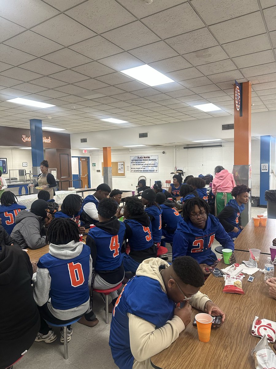 LSHS Football and S&C 🏈 tweet media