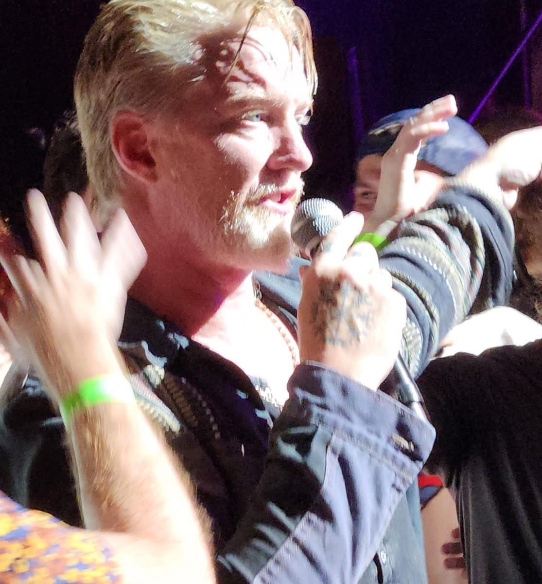 Daily Jho (@icometorevel) on Twitter photo 