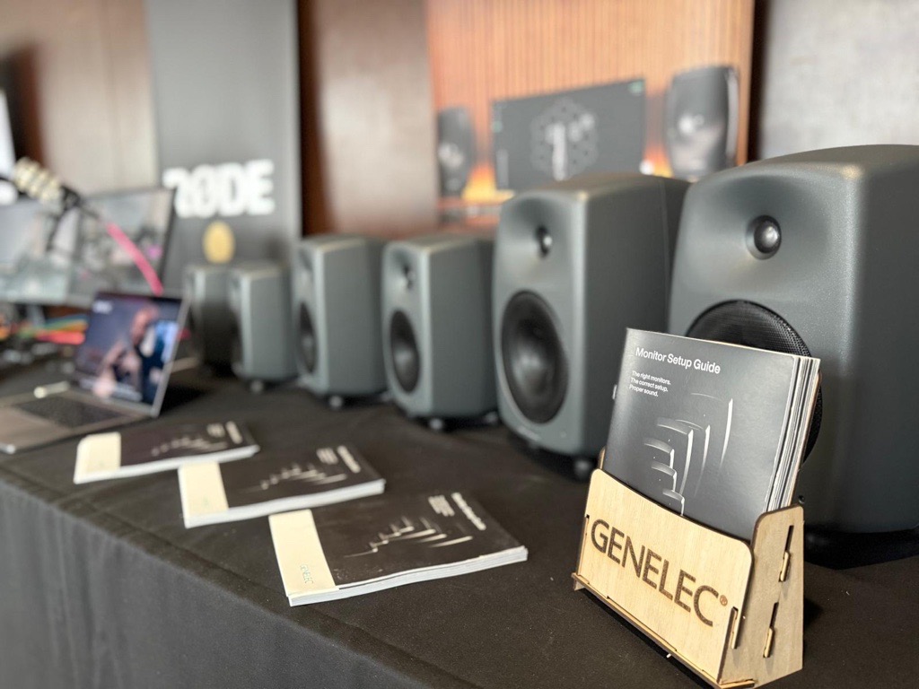 SourceDist's tweet image. We’re live at @mediaspec MAVE in Glasgow! Great energy, busy stands, and plenty of hands-on demos with the latest from @rodemics and @Genelec. Fantastic to connect with so many passionate creators and pros — the UK audio community is thriving!