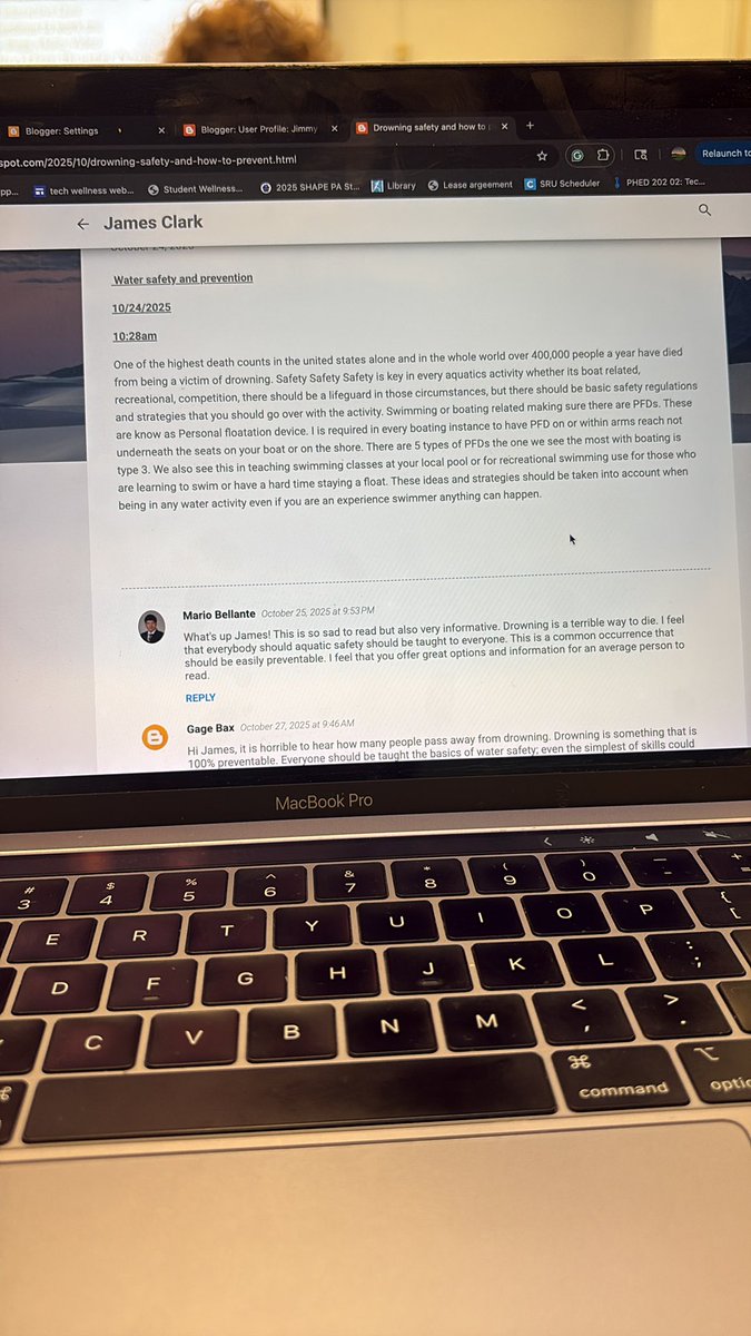 FlyJayFly's tweet image. Working on my blog #techwell