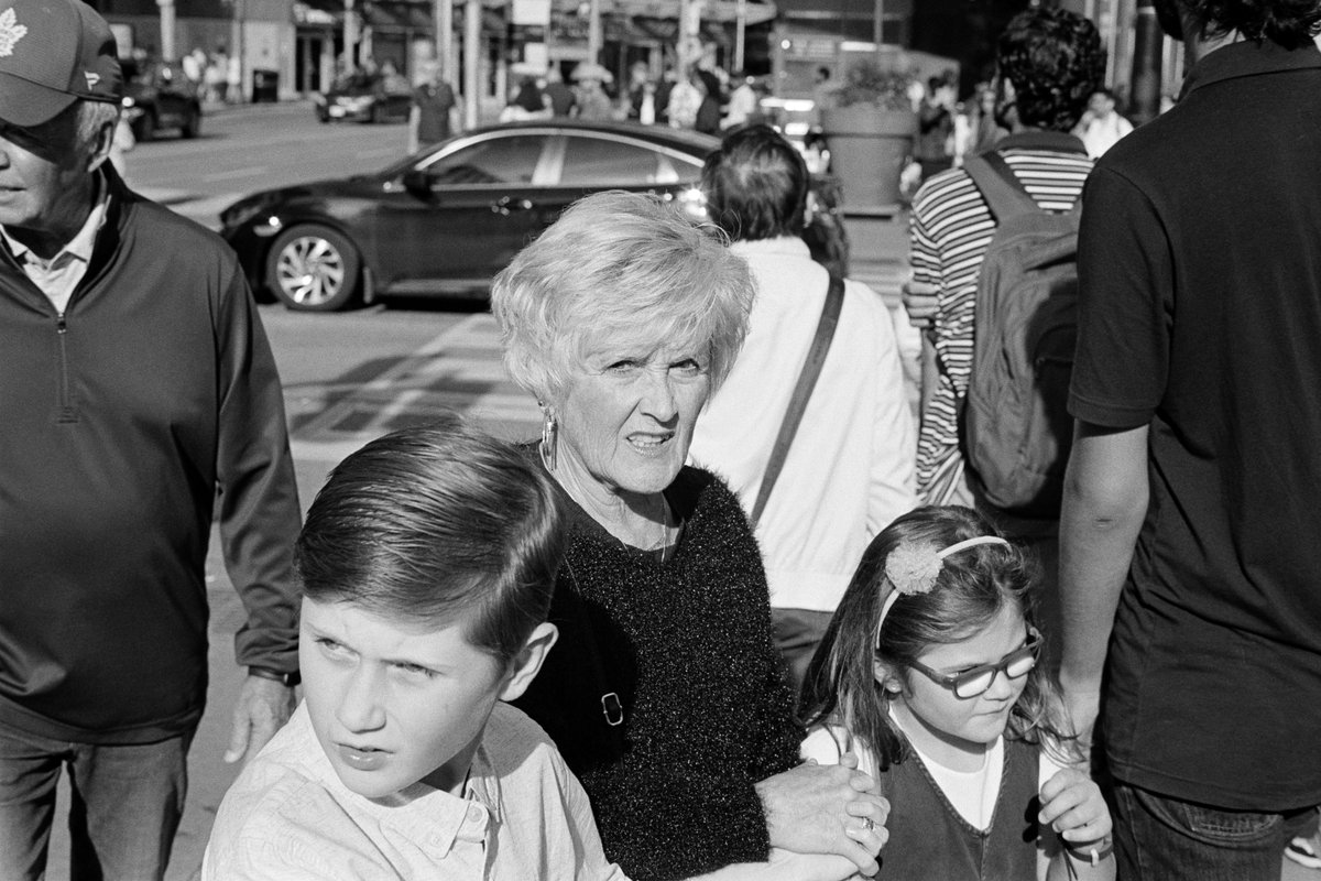 thekarledwards's tweet image. Looking both ways at Yonge and Dundas in Toronto, August 2025. #filmphotography #hp5 #summicron #50mm #leicamp