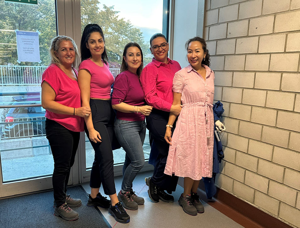LEMOConnectors's tweet image. 🎀 Pink October raises awareness for breast cancer &amp;amp; the importance of early detection.
LEMO teams support research, awareness &amp;amp; those affected.
Wear pink &amp;amp; make a difference — together!
#PinkOctober #BreastCancerAwareness #LEMOcares