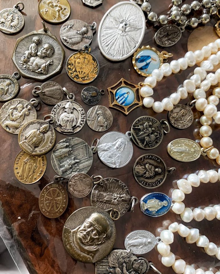 告知二つでした！

ブースきまったのドキドキでしたが
どっちも分かりやすそうな場所で安心…

札幌、ほぼ知り合い居ないんですがどれだけ見てくださるだろう、よかったらRTしてあげてください🥹