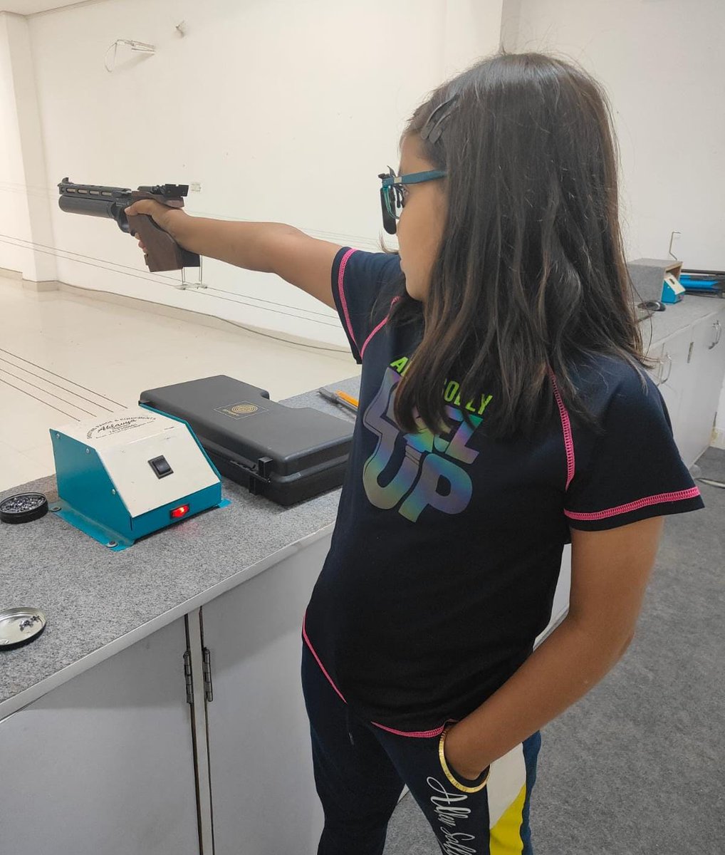 Congratulations to our 12-year-old shooter, Koushiki Chauhan! Qualifying for the National Championship is an amazing feat at such a young age — wishing you all the very best for the Nationals! 💪
