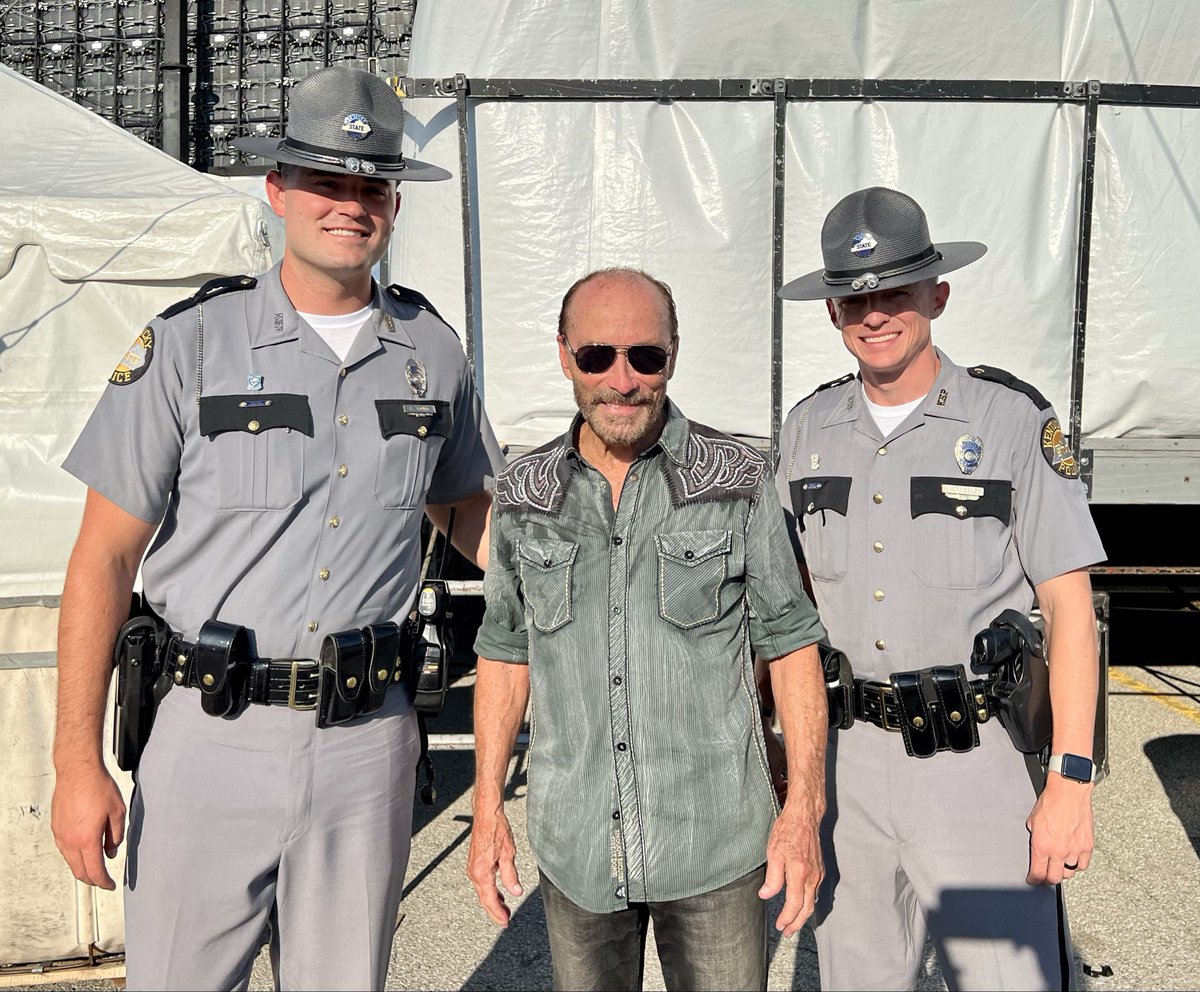 TheLeeGreenwood's tweet photo. On this #NationalFirstRespondersDay, I salute every firefighter, police officer, and paramedic who runs toward danger when others run away. Your courage keeps America strong. 

God bless our first responders! https://t.co/cH2sG8BUAo