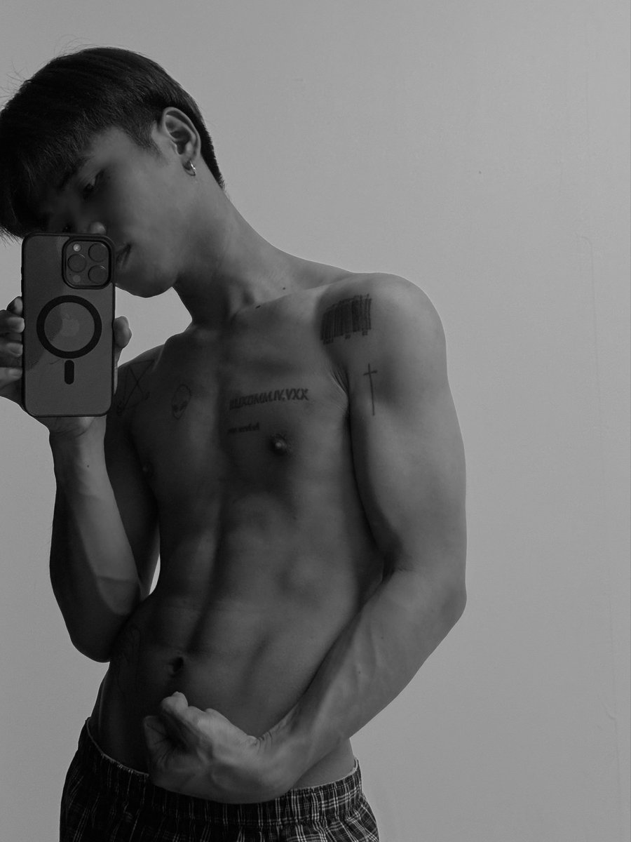 หุ่นดีพอเป็นนายแบบได้ยัง555