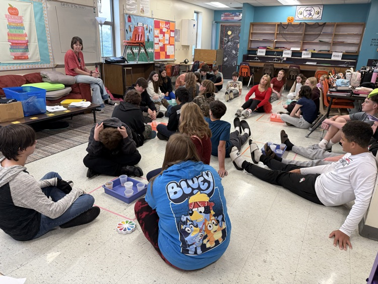 mtwashingtonms's tweet image. Battle of the Beaks lab in 8th grade science with Mrs. Loudermilk, Ms. Greenwell and Mrs. Hoben! 

Who knew natural selection could be so competitive! 

#GeneralsLEAD
#ForTheMount