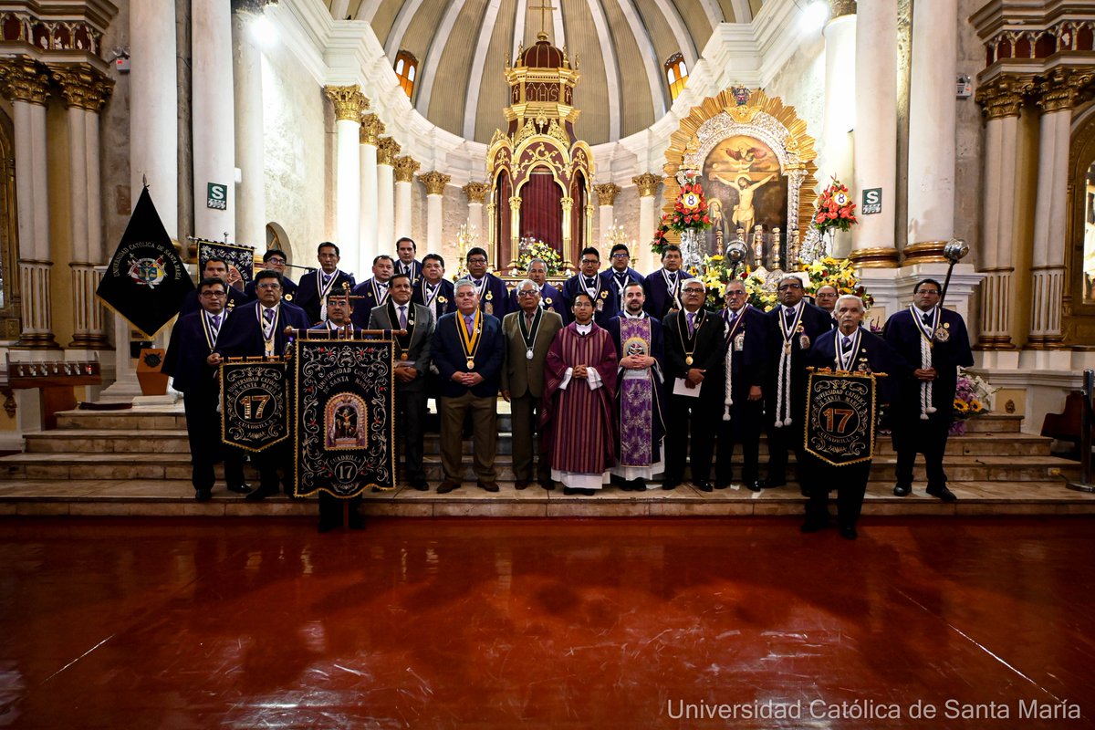 En el marco del mes del Cristo de Pachacamilla, las autoridades, docentes, estudiantes y personal administrativo de la <a href="/UCSM_oficial/">Universidad Católica de Santa María</a>  participaron en una emotiva ceremonia religiosa en honor al Señor de los Milagros, realizada en el templo de San Agustín, santuario dedicado al