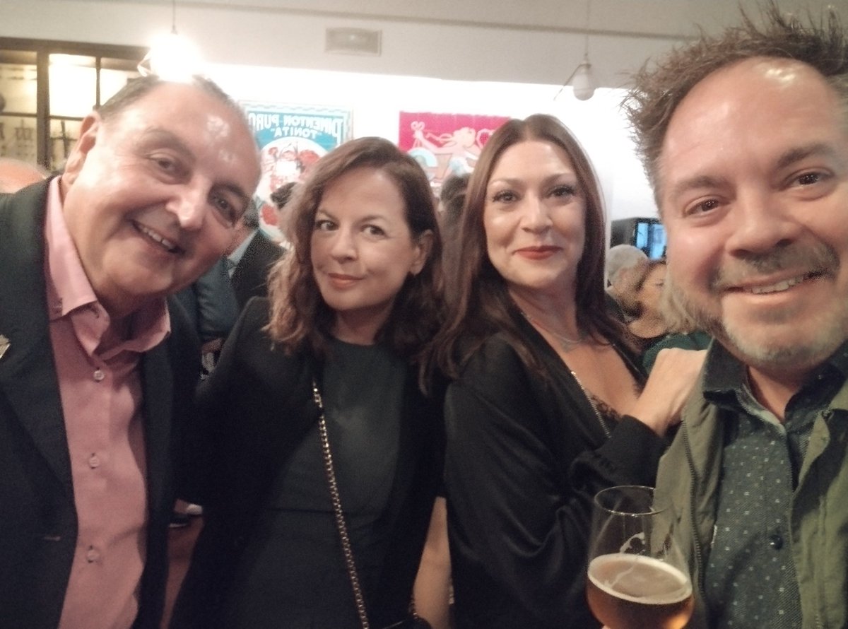 Pues aquí estamos, de #CorazónPimentonero de <a href="/ppimentonera/">PEÑA PIMENTONERA</a> 
<a href="/PepeElpalla/">Pepe Pallarés</a> <a href="/CarmenRiansares/">CarmenRiansares</a> <a href="/estherhi/">Esther Hidalgo</a>