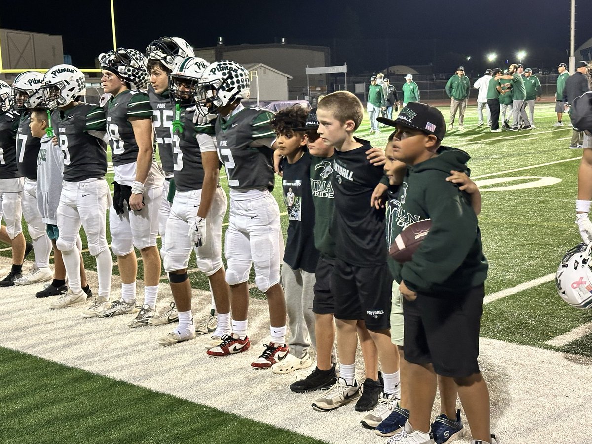CoachGatch's tweet photo. Happy to spend game days with Cameron on the sidelines! #teamgatch https://t.co/EzTJ7CTnqd