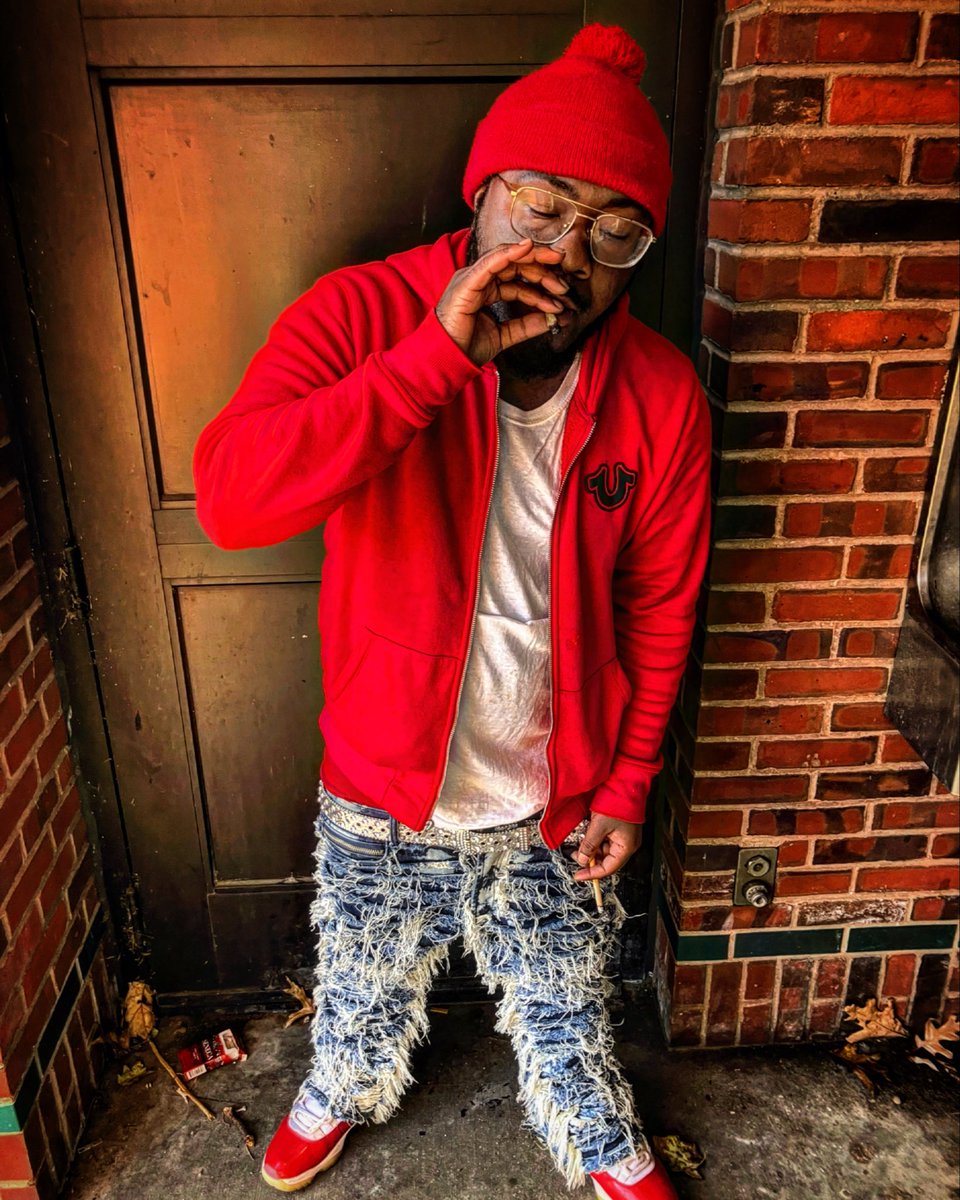 keddy95g's tweet image. Red Robin Hood 🩸🩸🩸#DripSet 🔴🔴🔴