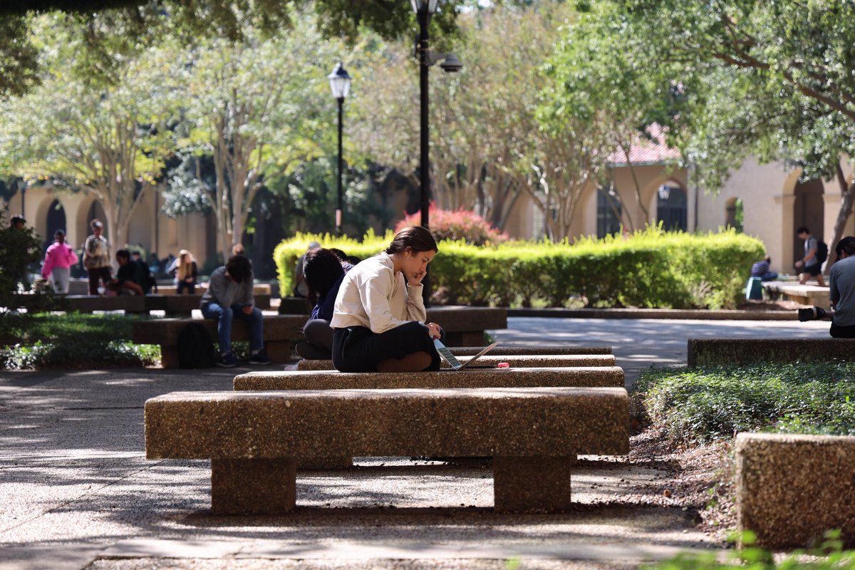 LSU Residential Life tweet media