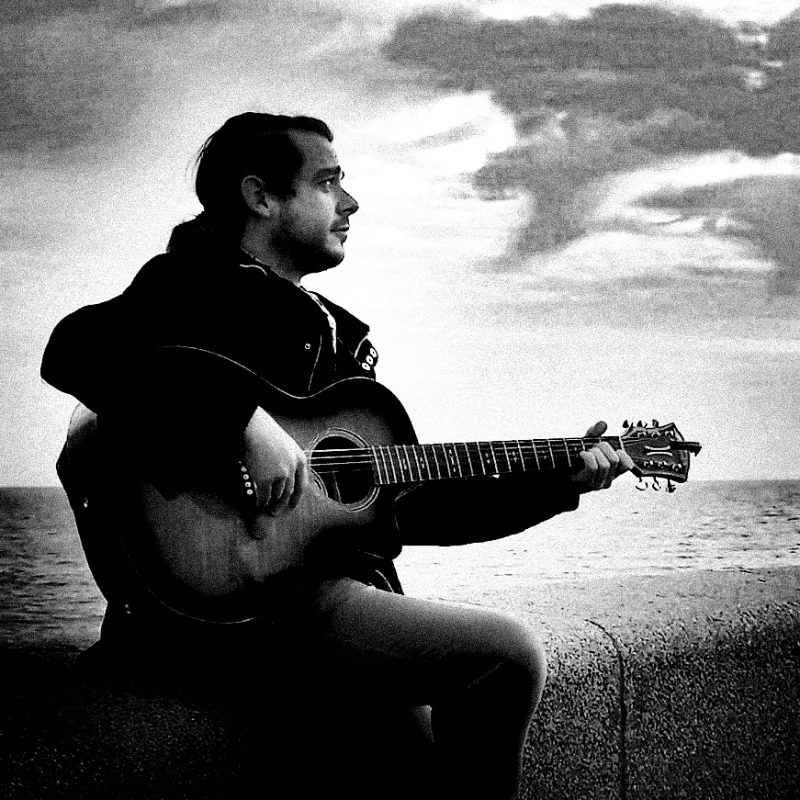 radio_mark's tweet photo. This Saturday, 1st November, I will be joined on @DoverCR by Karl Mercer from @DoverMuseum!

He will be talking about the new #exhibit at the museum and will perform a few live songs that are appropriate to the new exhibit.

#Kent #Dover #Radio #Interview #Museum #Disabilities