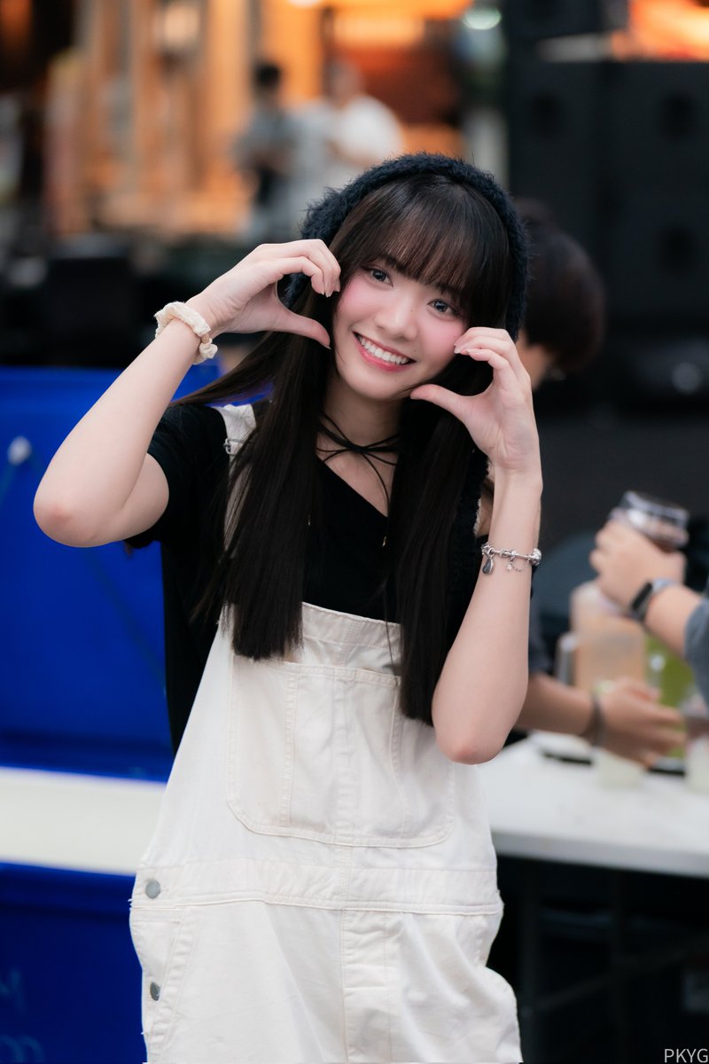 PKYG7's tweet photo. น่ารักกกกก 🤗🤗🤗

#YoghurtBNK48
#ColorconWinkTH_Roadshow
#BNK48
#PKYG https://t.co/fKxW0rBiqn